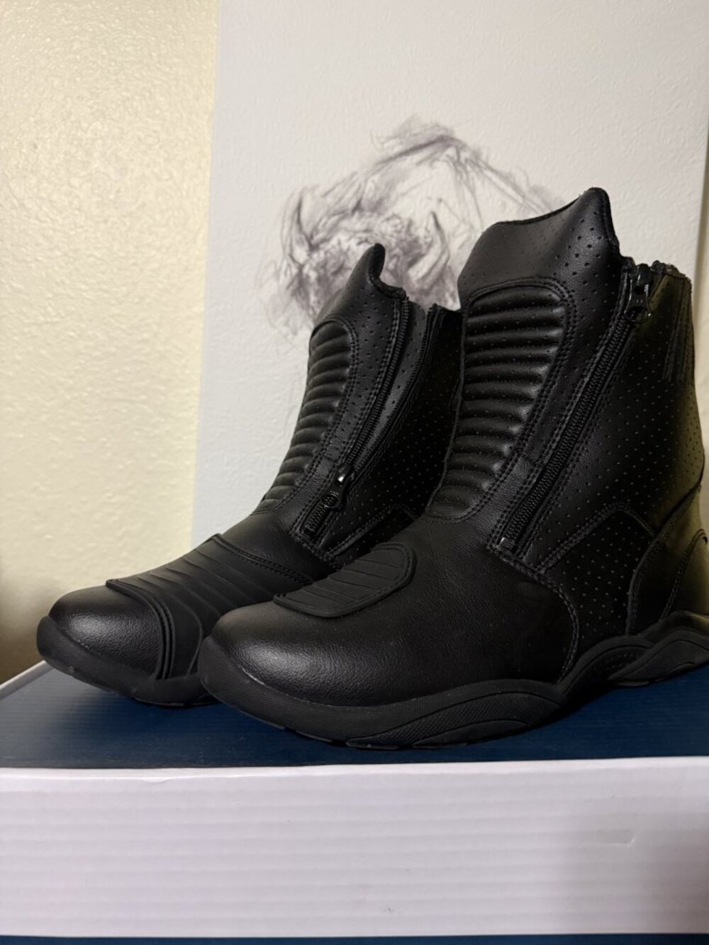 BILT Pro Tourer Air Motorcycle Boots Men's US 8 Black Original Box